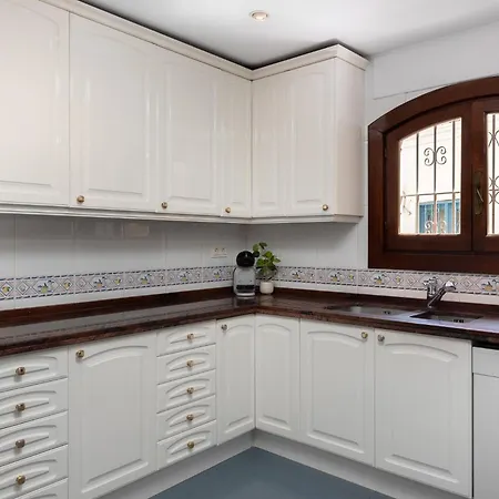 Encantadora Casa En El Casco Antiguo De *