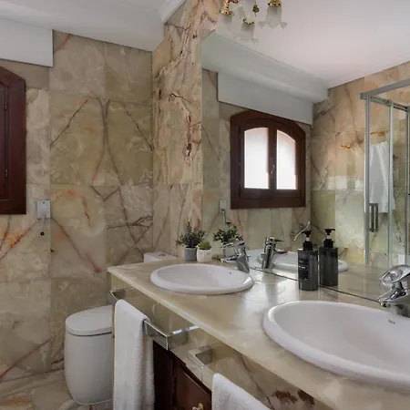 Encantadora Casa En El Casco Antiguo De