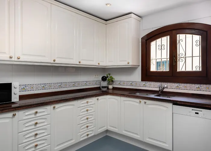 Encantadora Casa En El Casco Antiguo De *